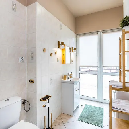 Next To Main Station Apartamento