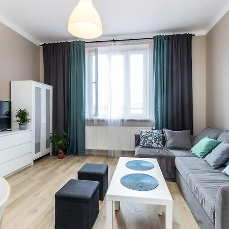 Next To Main Station Apartment *